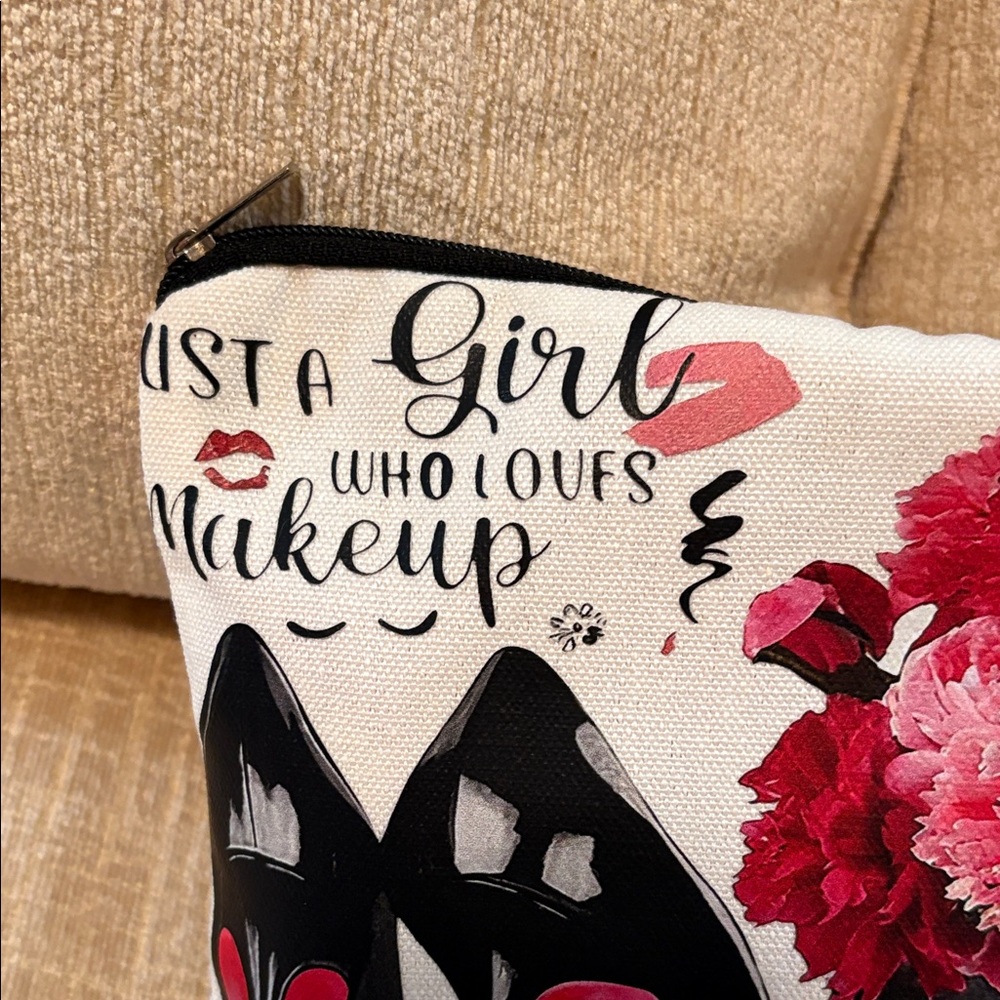 Source Unknown Black and Pink Cosmetic Bag - Picture 2 of 7